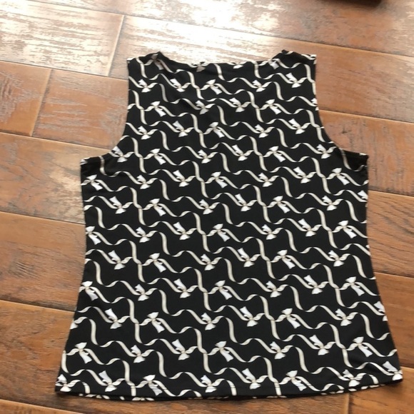 - WHBM Sleeveless Top - Size Large - Picture 8 of 12